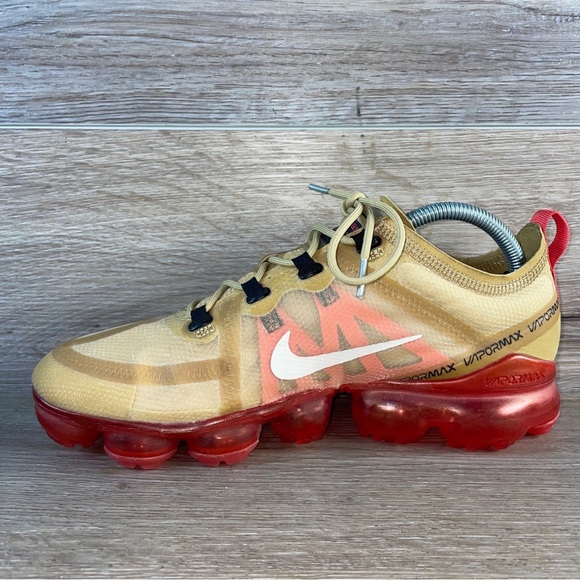 Nike Air VaporMax 2019 Crimson Gold 2018 Men’s 9.5 Excellent Used Condition! - Picture 6 of 11